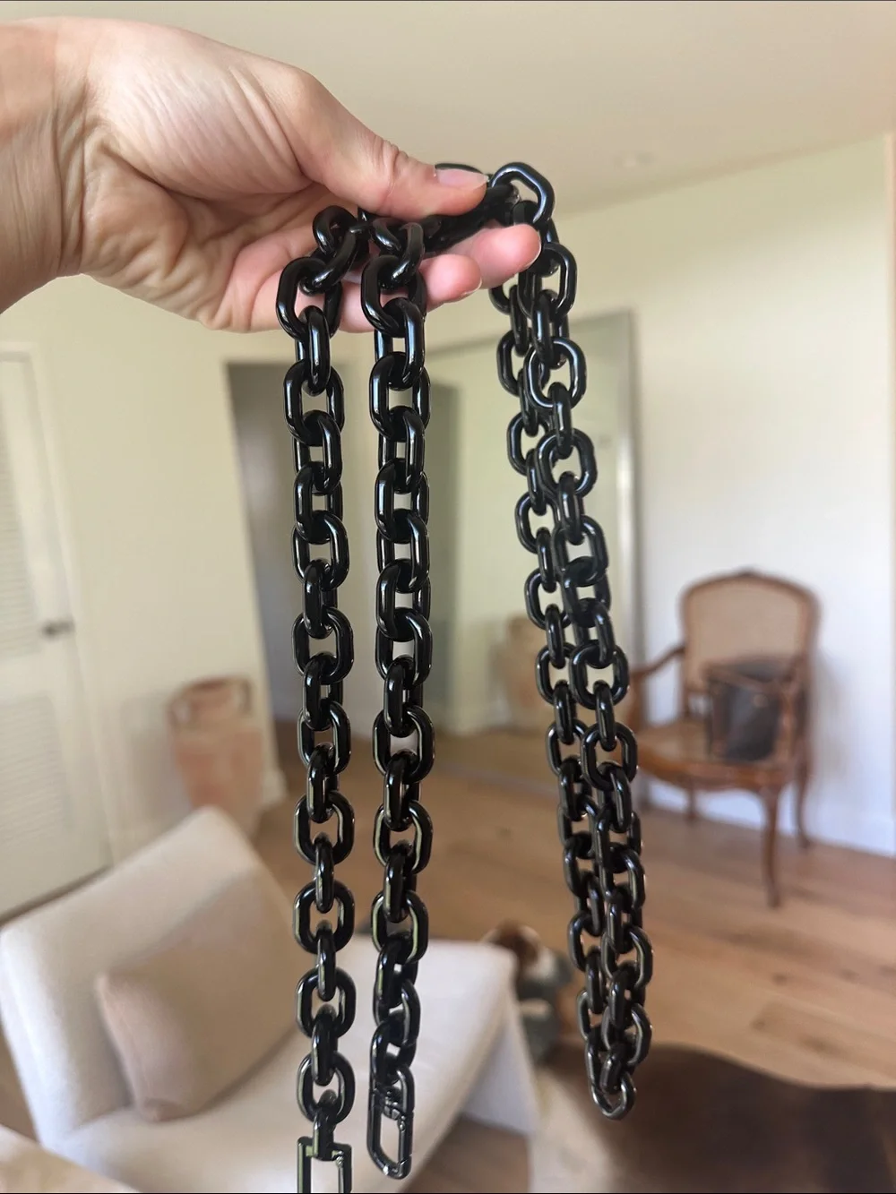 Black Resin Bag Strap - Picture 2 of 3